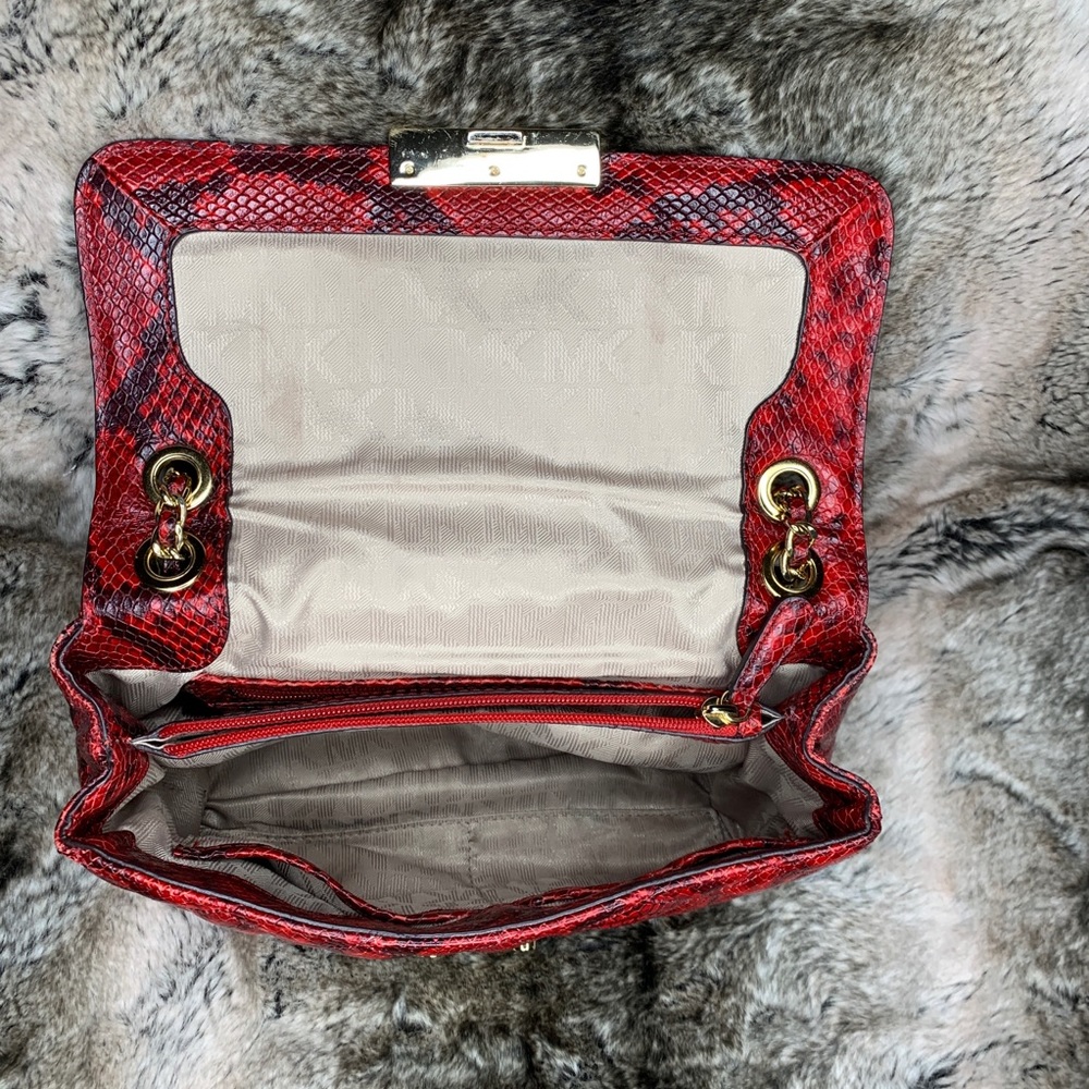 Auth Michael Kors Large Chain Python Shoulder Bag - image 2